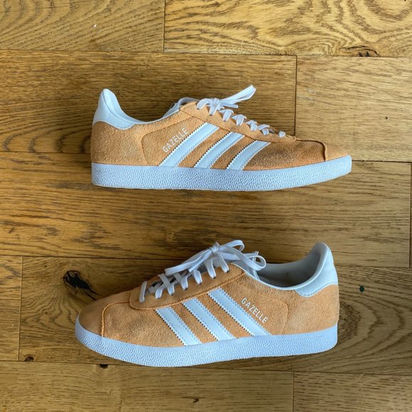 Adidas Original Gazelle Suede Peach - Picture 4 of 5
